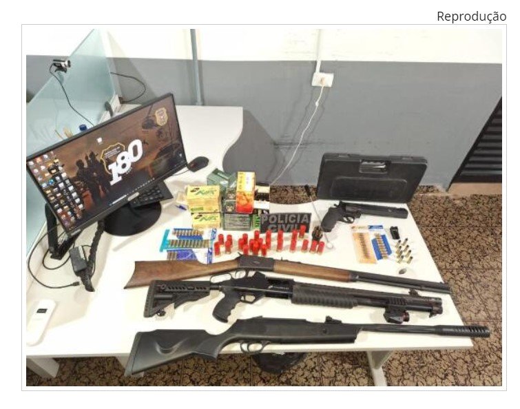 Polícia encontra armas em distribuidora de investigado por desvios na prefeitura