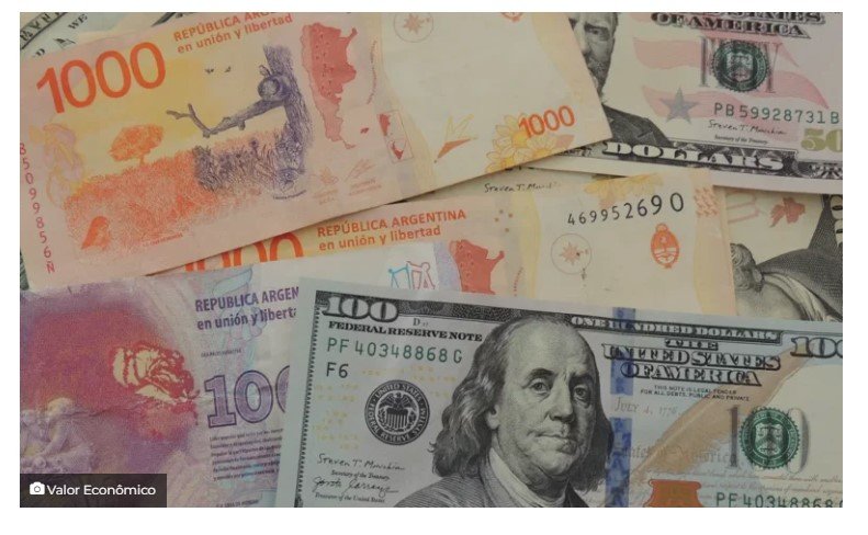 Dólar alcança R$ 5,76, maior valor desde 2021, após Haddad sinalizar incerteza sobre corte de gastos