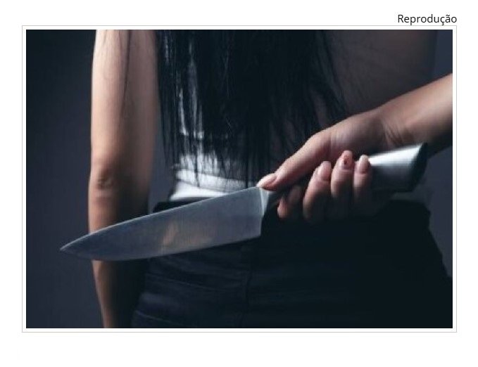 Mulher esfaqueia companheiro pelas costas e foge com o ex-marido