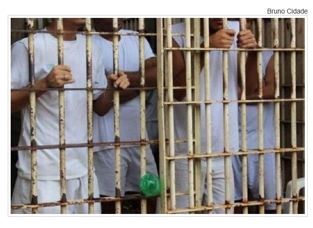 Detentos são baleados durante princípio de motim em cadeia de cidade de MT.