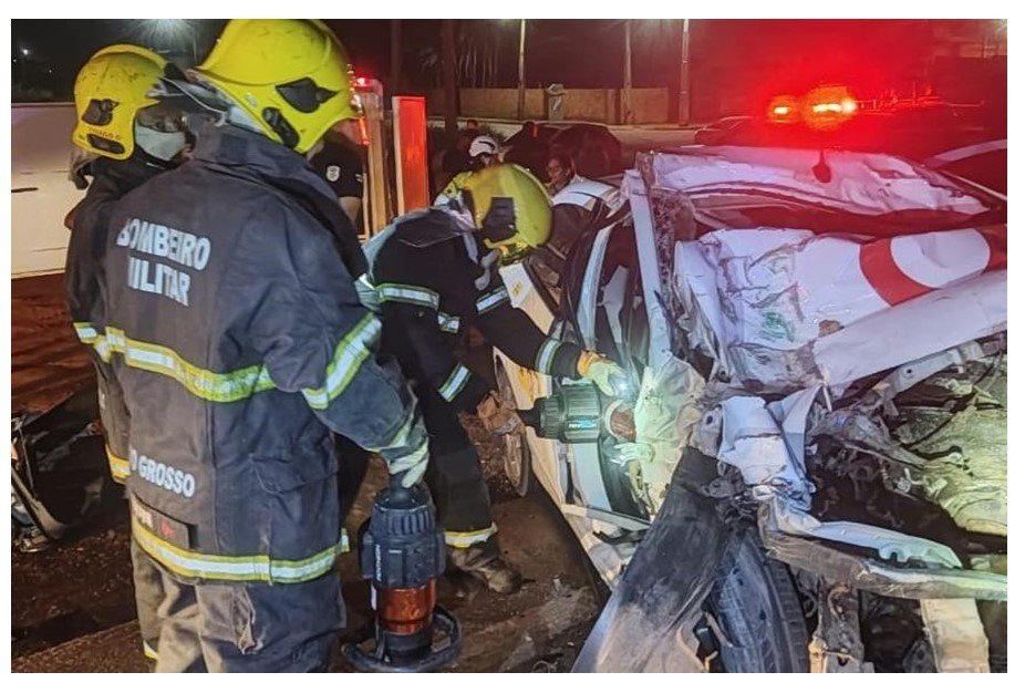 SINOP: Corpo de Bombeiros resgata sobrevivente de grave acidente com quatro mortes na BR-163, em Sinop