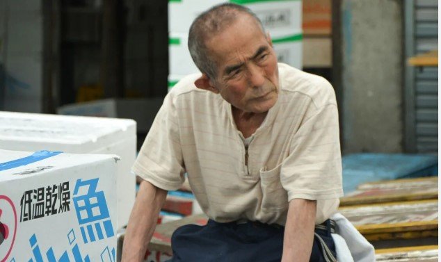 Crise demográfica do Japão força país a tomar medida drástica: aposentados voltam a trabalhar
