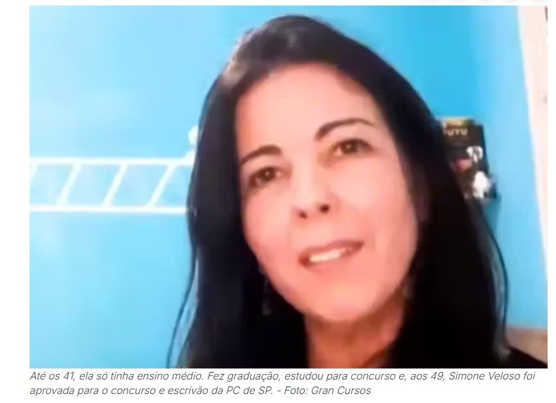 Mulher conclui Ensino Médio aos 41, faz graduação aos 47 e passa em concurso aos 49