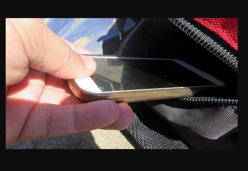 Policiais civis recuperam celular furtado em Colíder
