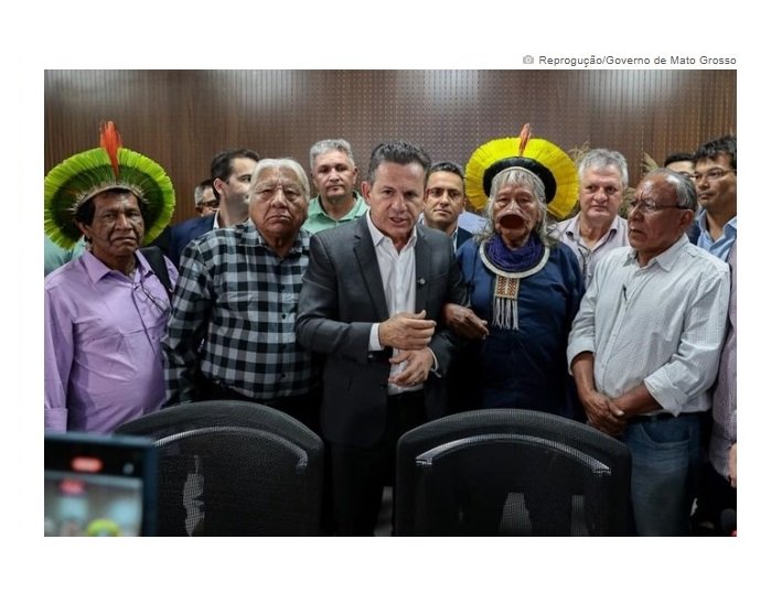 Governador de MT e cacique Raoni se unem por asfalto em área indígena