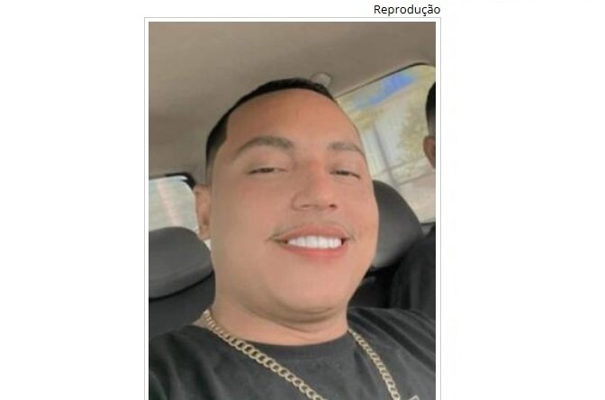 Aos prantos, mãe de 'DG' nega envolvimento do filho com assassinato de sargento