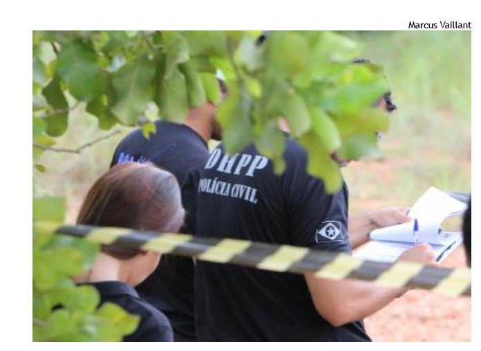 Dois corpos são encontrados no interior; um foi queimado