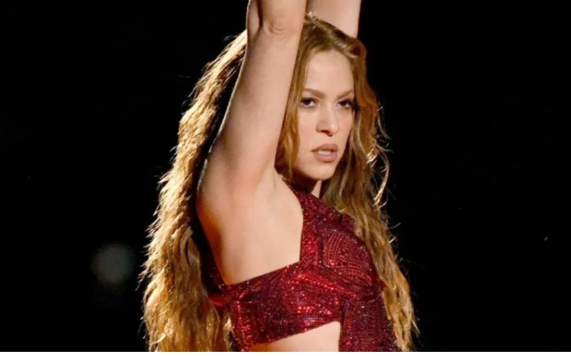 Em notícia-crime, autores brasileiros acusam Shakira de plágio na música que levou o Grammy
