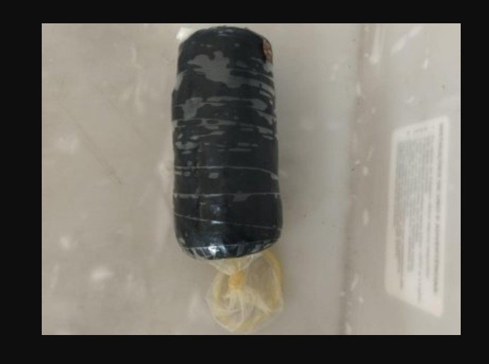 Mulher é presa levando droga na vagina para marido preso