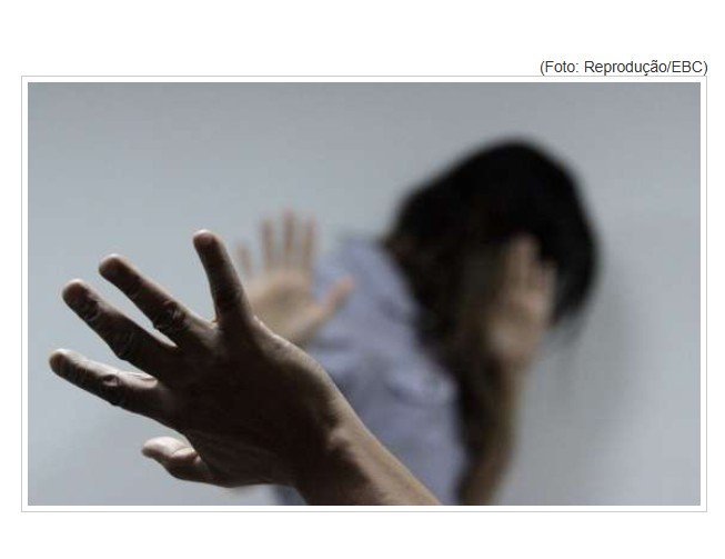 Casada desde os 13 anos, mulher relata vida de surras: de socos a dedos e dentes quebrados