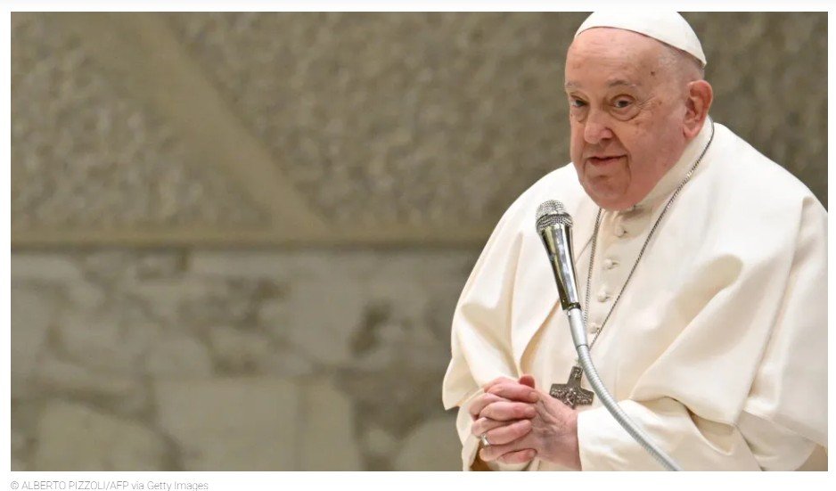 Papa Francisco teve noite tranquila e segue em repouso, diz Vaticano
