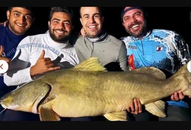 Dupla passa Carnaval em MT e fisga peixe gigante
