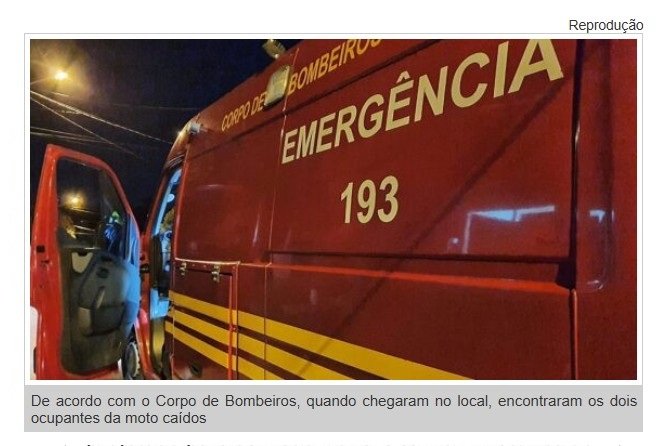 Jovem de 18 anos bate moto em poste e morre