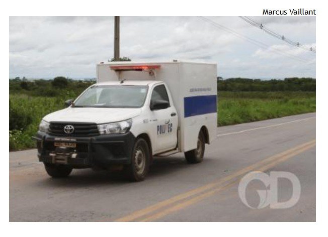 Homem morre atropelado por roçadeira ao dormir sob árvore
