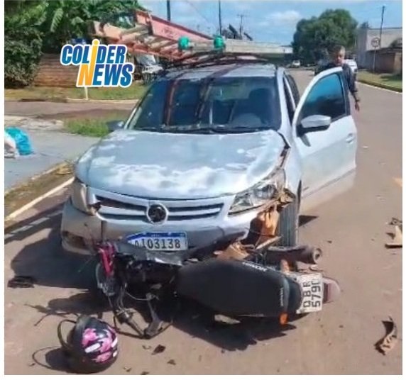 COLÍDER: Motociclista sofre acidente grave ao invadir preferencial de veículo. (vídeo)