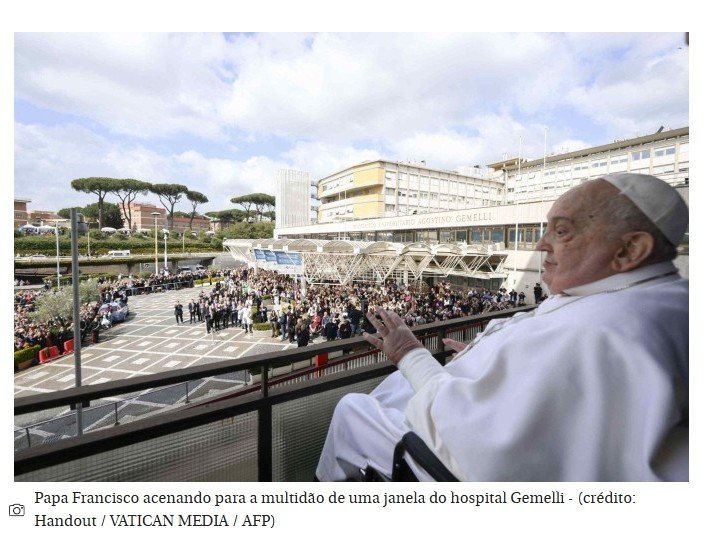 'Obrigado a todos', diz papa Francisco a fiéis após receber alta