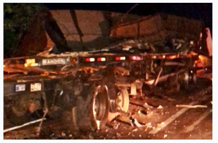 Motorista morre em gravíssimo acidente envolvendo 5 carretas e utilitário na BR-364; vídeos