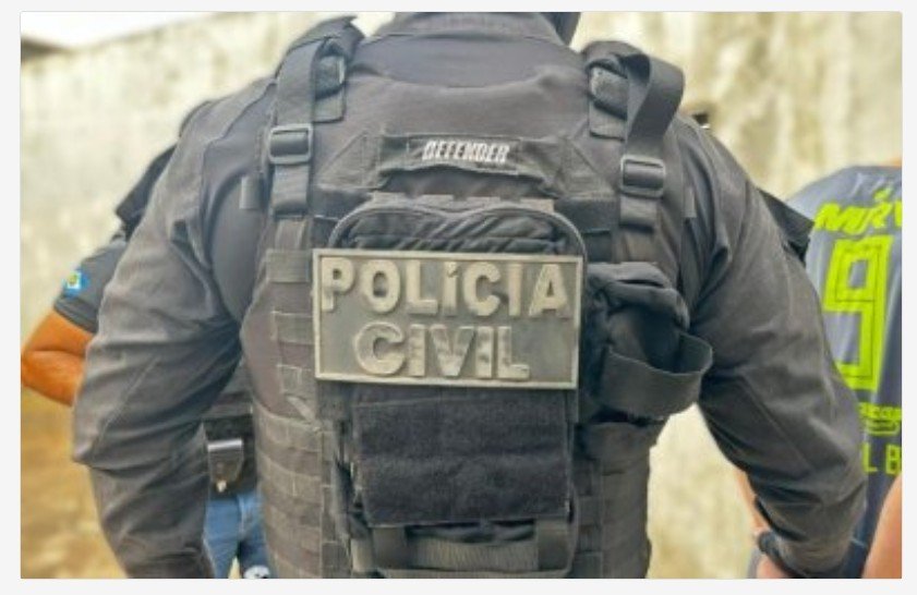 PC prende escrivã por furtar armas de delegacia e vendê-las a comparsas em MT