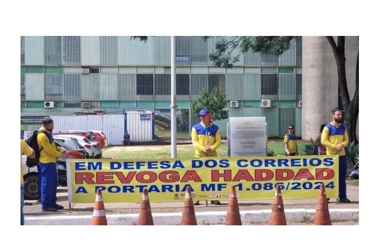 Funcionários dos Correios Protestam Contra Fim da Exclusividade em Encomendas Internacionais