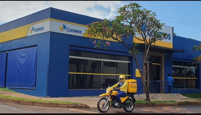 Correios proíbem uso de WhatsApp no trabalho por risco de vazamento de informações