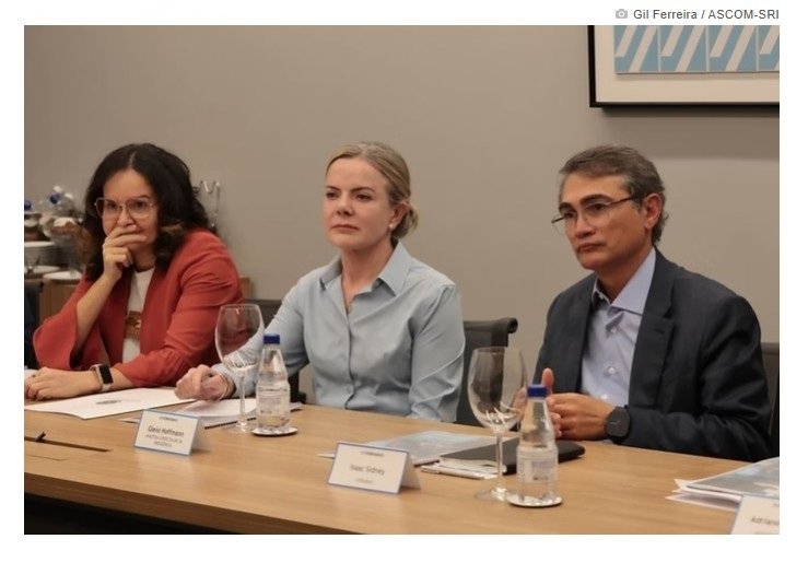 INSS: Gleisi pediu ajuda a banqueiros para frear impacto de Nikolas