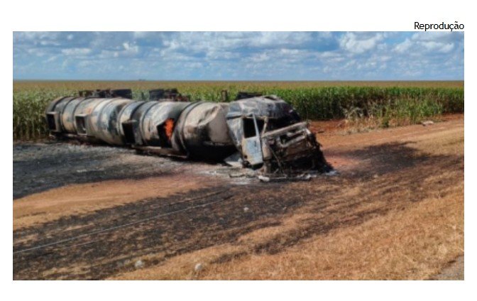 Caminhoneiro morre carbonizado em acidente na MT-249