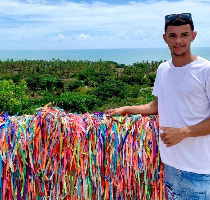 Estudante de odontologia morre durante 'racha' entre motos
