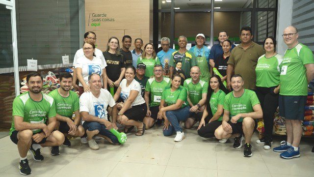 Evento realizado pela cooperativa Sicredi Grandes Rios MT/PA/AM tem recorde de participantes e arrecada mais de 2 toneladas de alimentos