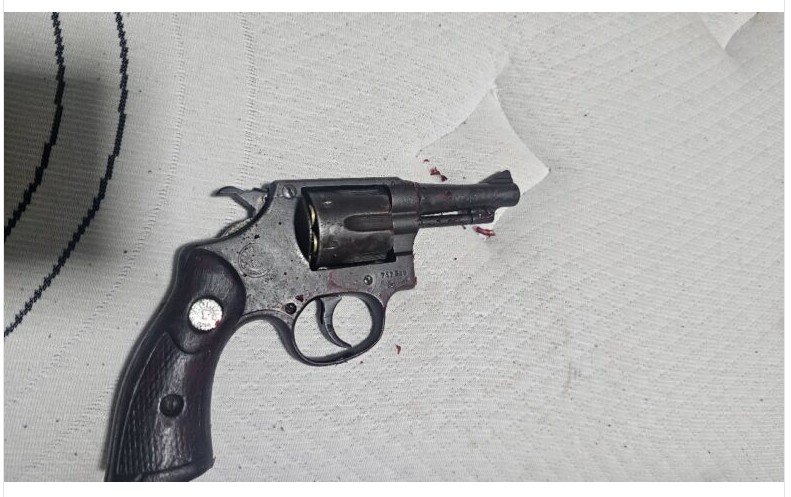 Líder de facção criminosa reage abordagem e morre em confronto durante operação do Gaeco em cidade de MT.