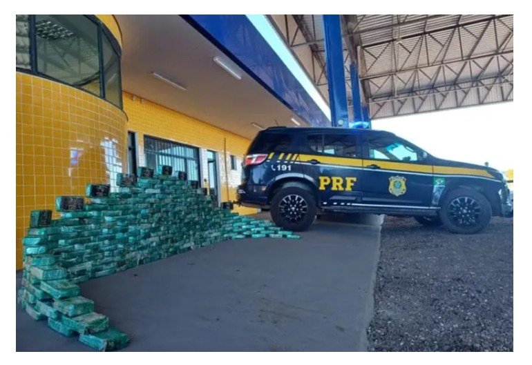 PRF apreende 200 kg de cocaína em caminhão boiadeiro na BR-070
