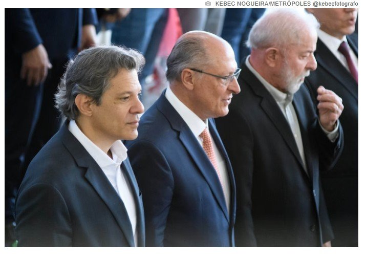 Ação no STF agrava crise com Congresso, mas governo tenta manter laços