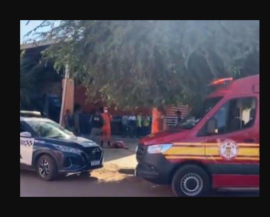 Empresário é morto a tiros na frente do filho em distribuidora