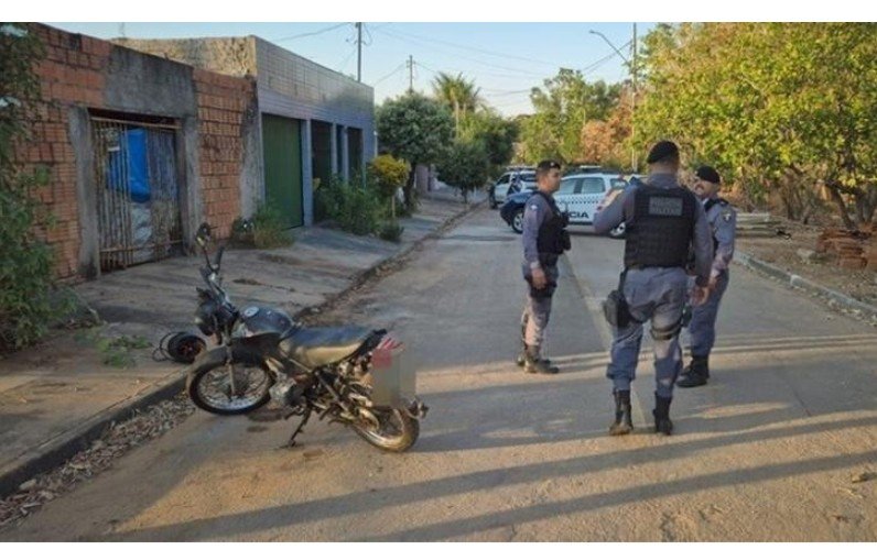 Homem é baleado na cabeça ao sair para trabalhar em MT
