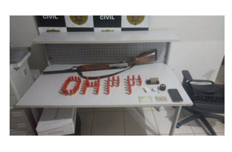 Homem atira contra BMW com cinco jovens após briga em festa