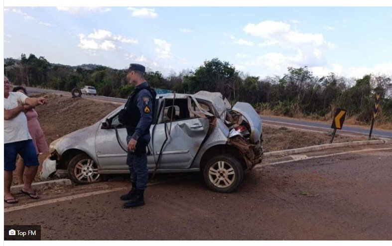 Homem morre após ser lançado para fora de carro durante capotamento na BR-158, em Confresa