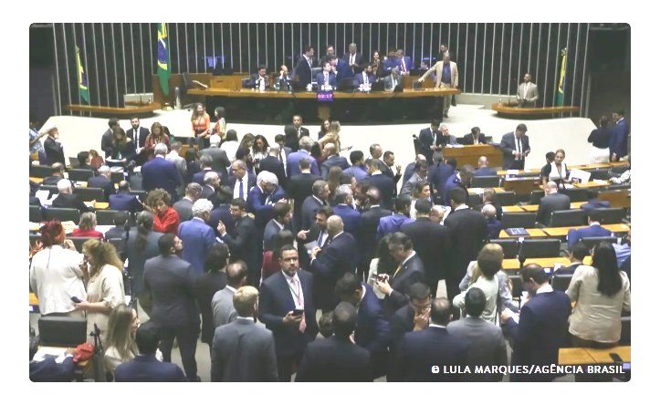 Câmara aprova isenção do IR para quem ganha até R$ 5 mil
