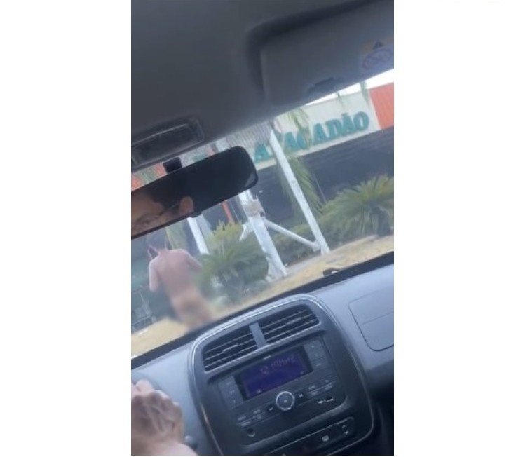 'Peladão' reaparece em Cuiabá e é flagrado andando pelo Tijucal