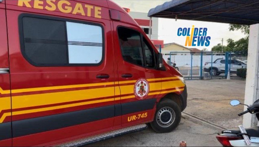 COLÍDER: Motociclista sofre acidente acertando dois veículos e acaba socorrido pelos Bombeiros.