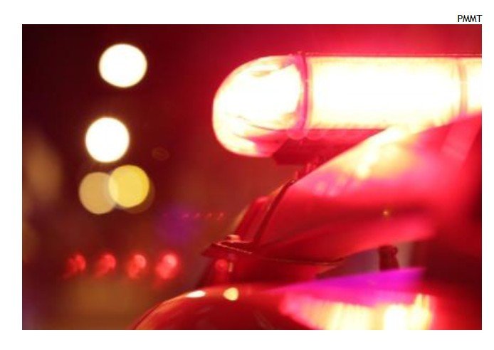 Mulher é presa por agredir marido com garrafa e tentar incendiar carro
