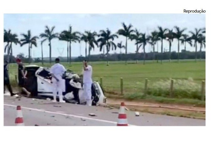 Motorista morre em batida com veículo de carga na BR-163