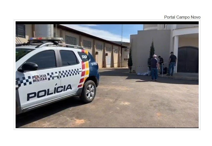 Homem é encontrado morto com sinais de espancamento em frente de igreja