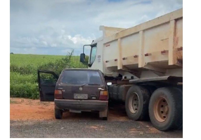 Casal de idosos morre em acidente entre Uno e caminhão em Terra Nova do Norte