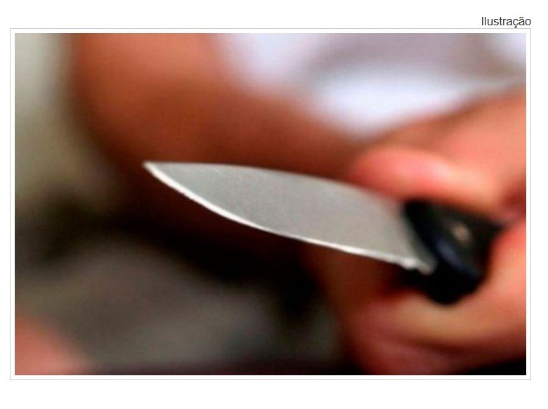 Adolescente leva faca para a escola e causa alvoroço em sala de aula