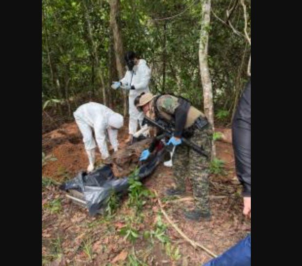 Corpo sem cabeça é achado em cemitério clandestino