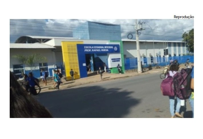 Menina de 13 anos é agredida por mais de 20 alunos e tem rosto pintado com cal em escola