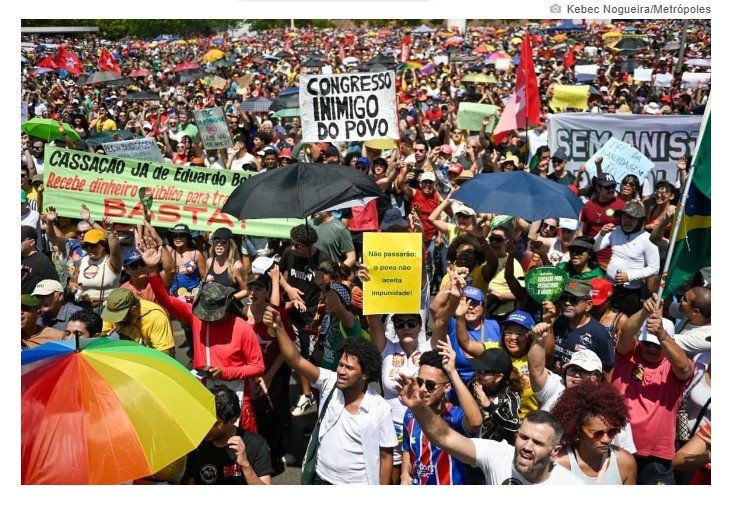 Manifestantes fazem atos em todo país contra o Congresso neste domingo