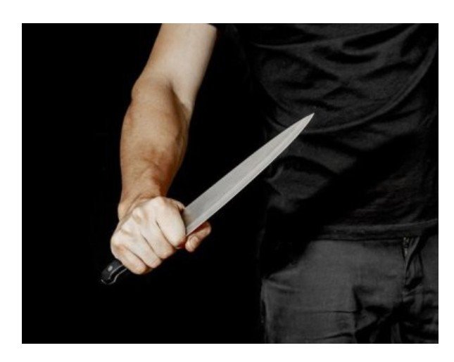 Jovem tenta matar mãe e esfaqueia irmão em MT