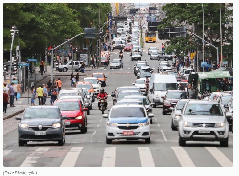 Nova regra do farol: motoristas devem ficar atentos à norma para não levar multas que passam a valer em 2026