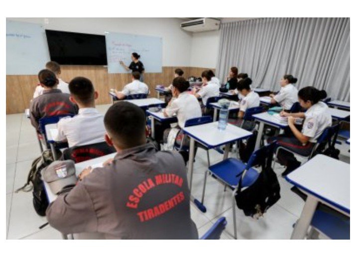 Diretor de escola militar é afastado por assediar aluna em MT