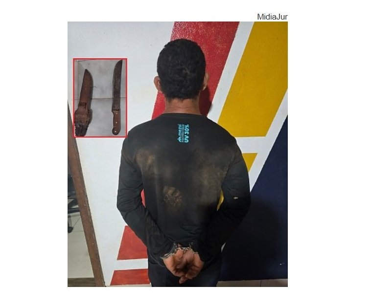 Homem que já matou é preso após atacar colega e avançar contra policiais com facão
